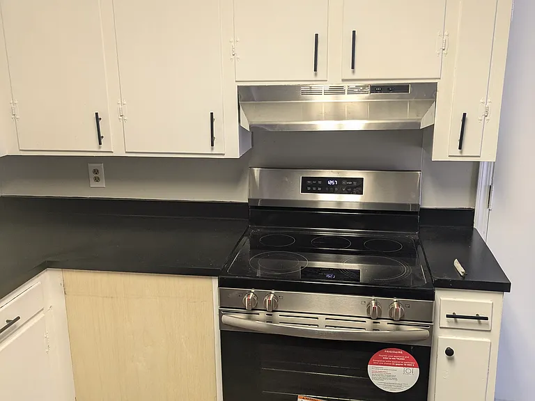 525 Arcola Dr — Photo 9