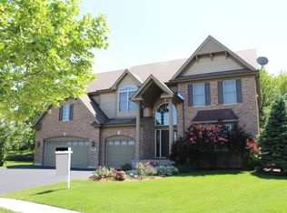 17 Springbrook Rd, Algonquin, IL 60102