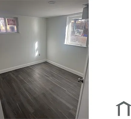 4115 22nd St NE — Photo 3