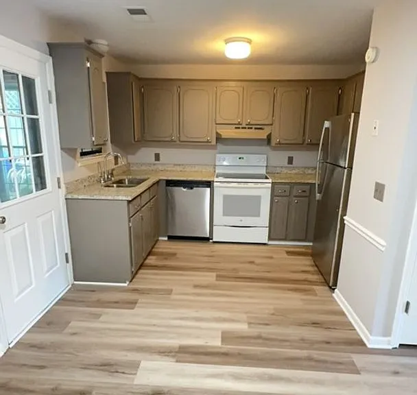 4 Bradley Ct — Photo 5