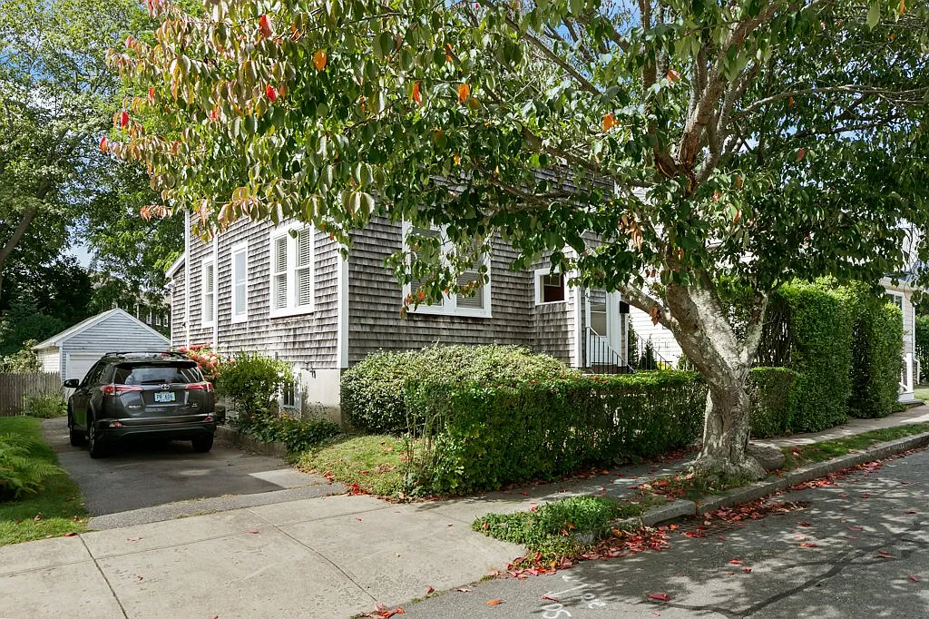 3 bed, 2.5 bath, 1500 sqft, $3,500 — Photo 1