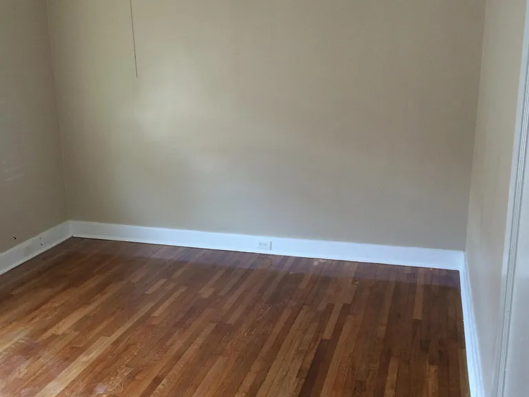 2633 Joseph St — Photo 3