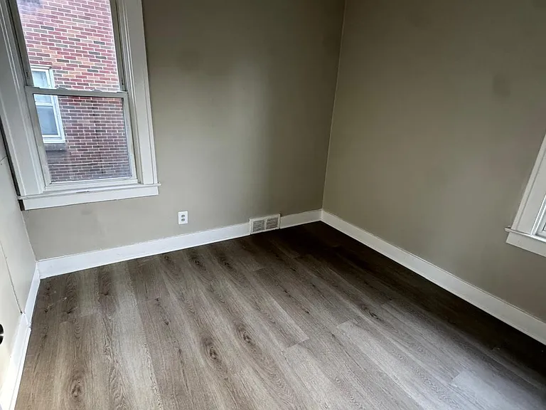 7815 Normile St — Photo 4