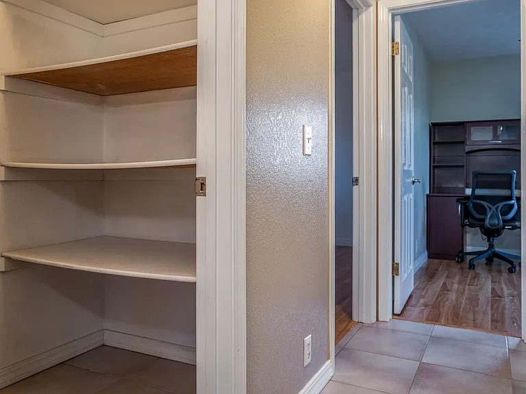 312 Hiolani St #1 — Photo 9