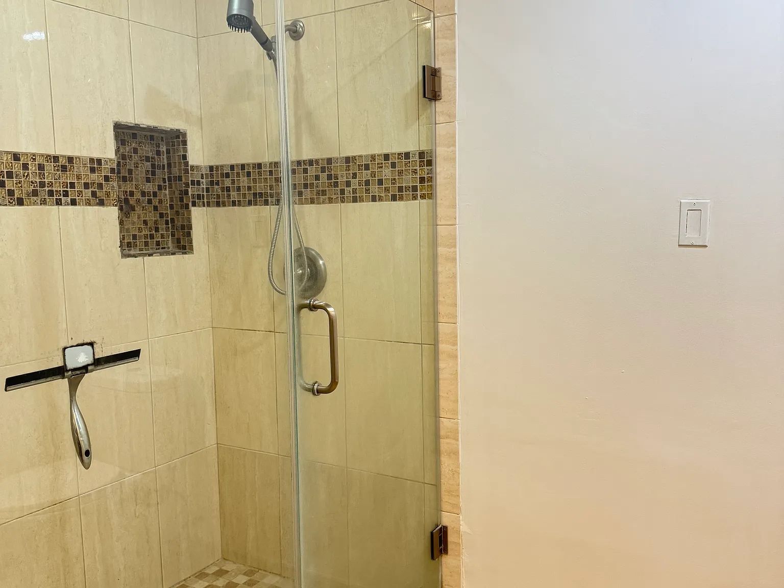 3 bed, 1750 sqft, $3,500 — Photo 3