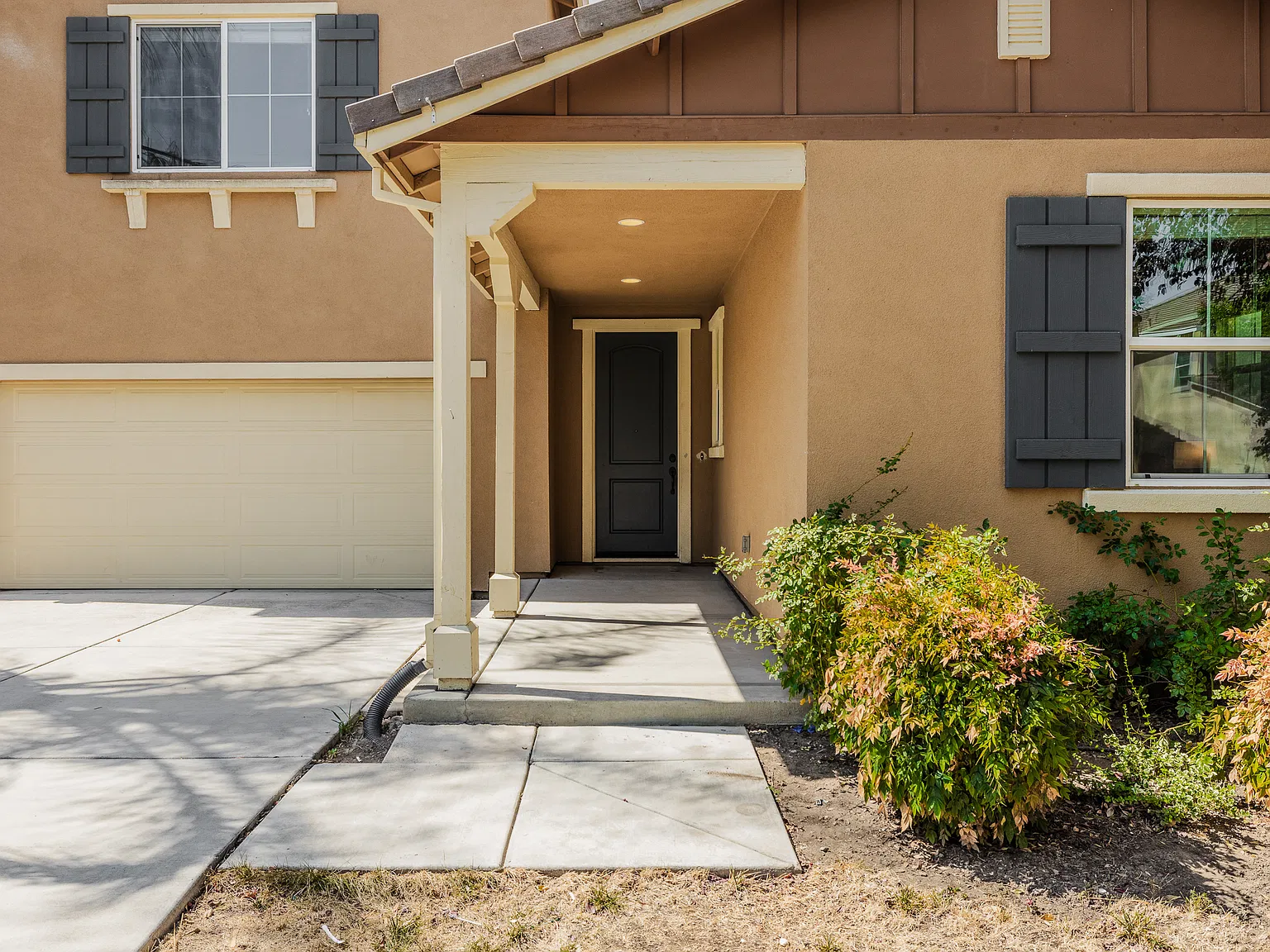 4 bed, 3092 sqft, $3,600 — Photo 2