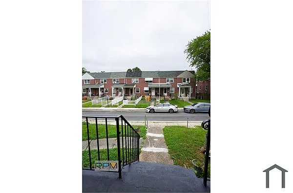 Building Photo - 6717 Woodley Rd