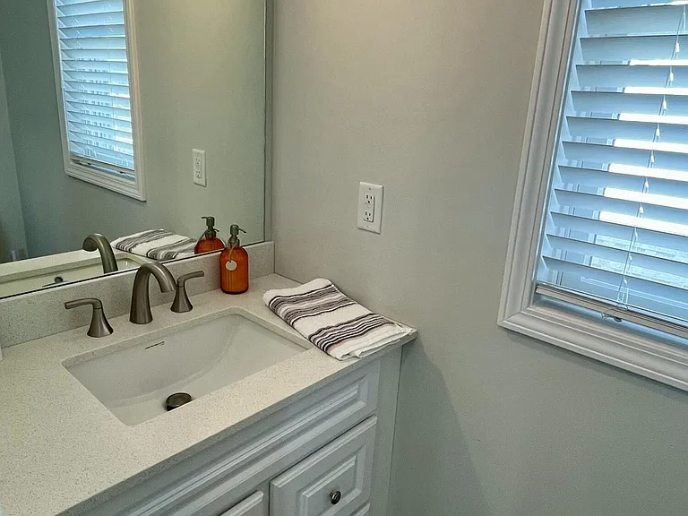 127 Dewey Dr — Photo 25