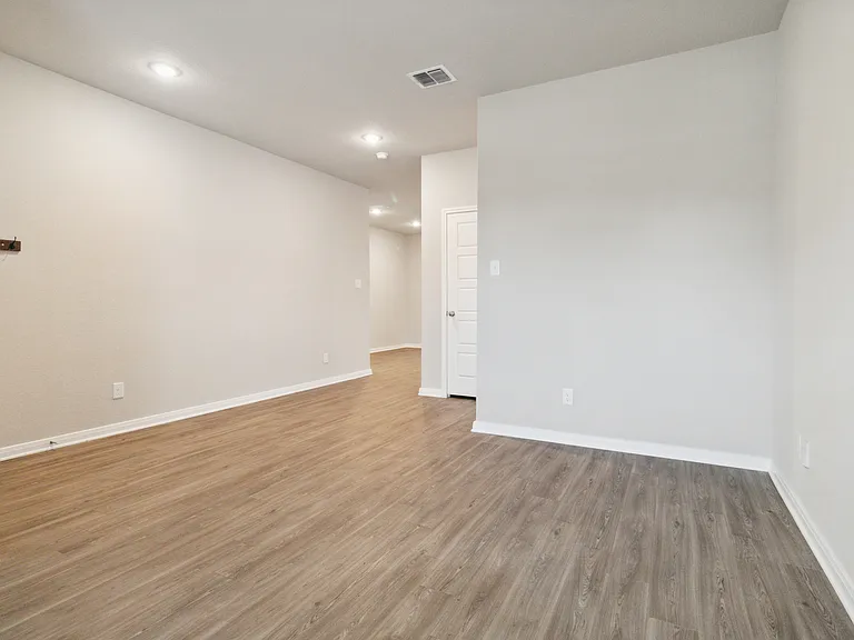 1033 Windflower — Photo 24