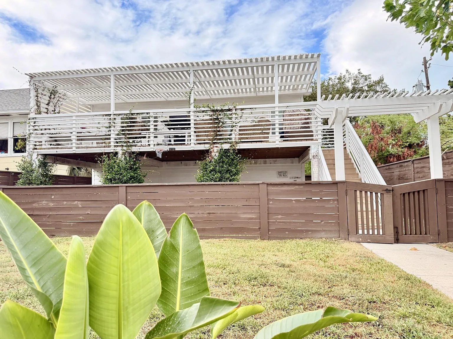 2 bed, 1.0 bath, 720 sqft, $1,600 — Photo 2