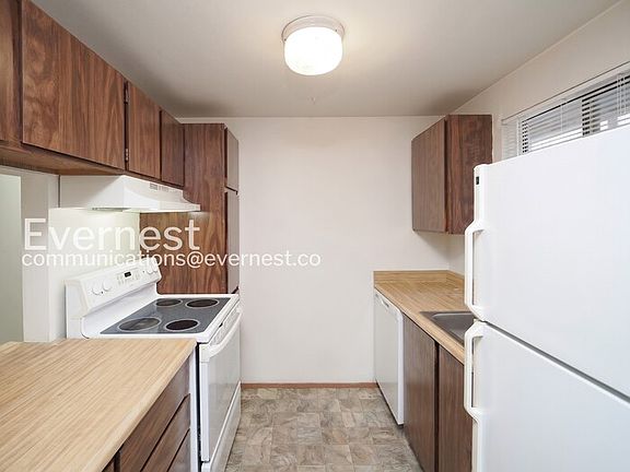 5th image of 3312 I St NE APT D102