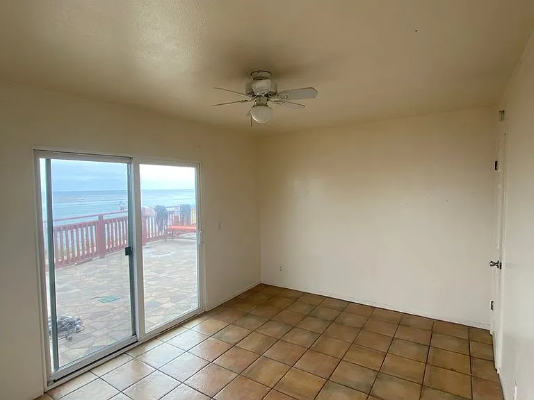 6741 Del Playa Dr — Photo 14