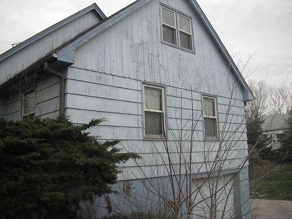 4th image of 1845 N 33rd St