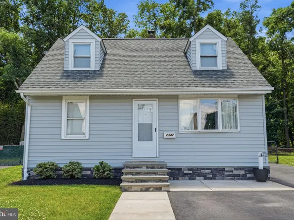 2342 Dixon Ave, Croydon, PA 19021