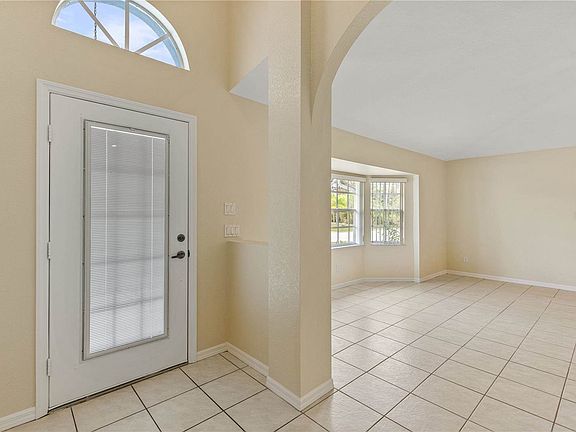 2nd image of 3915 Fonsica Ave