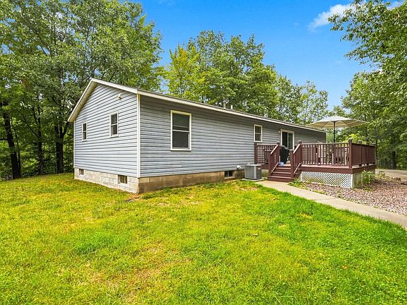 2nd image of 304 Christina Ln