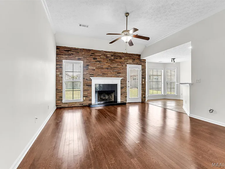 8772 Will Newton Dr — Photo 3