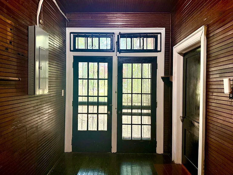 704 Selma Ave — Photo 6