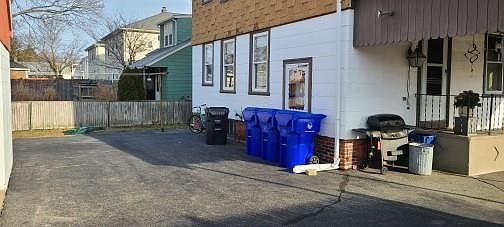 3rd image of 16-18 Twenty Everett St