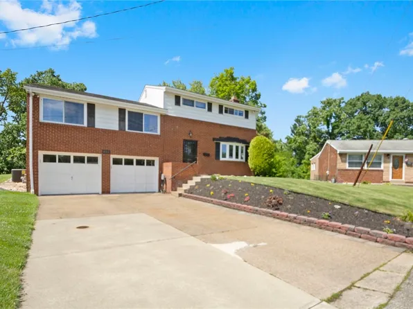 420 Mercer Dr, Irwin, PA 15642