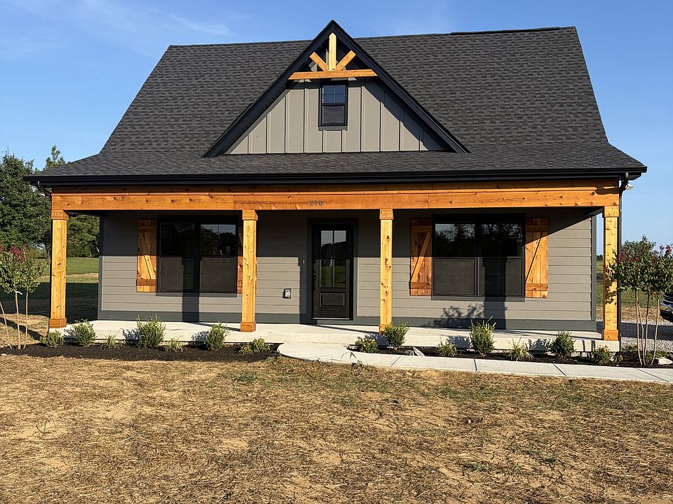 1st image of 210 Parker Rd