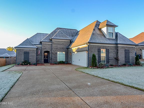 2nd image of 573 Benton Dr