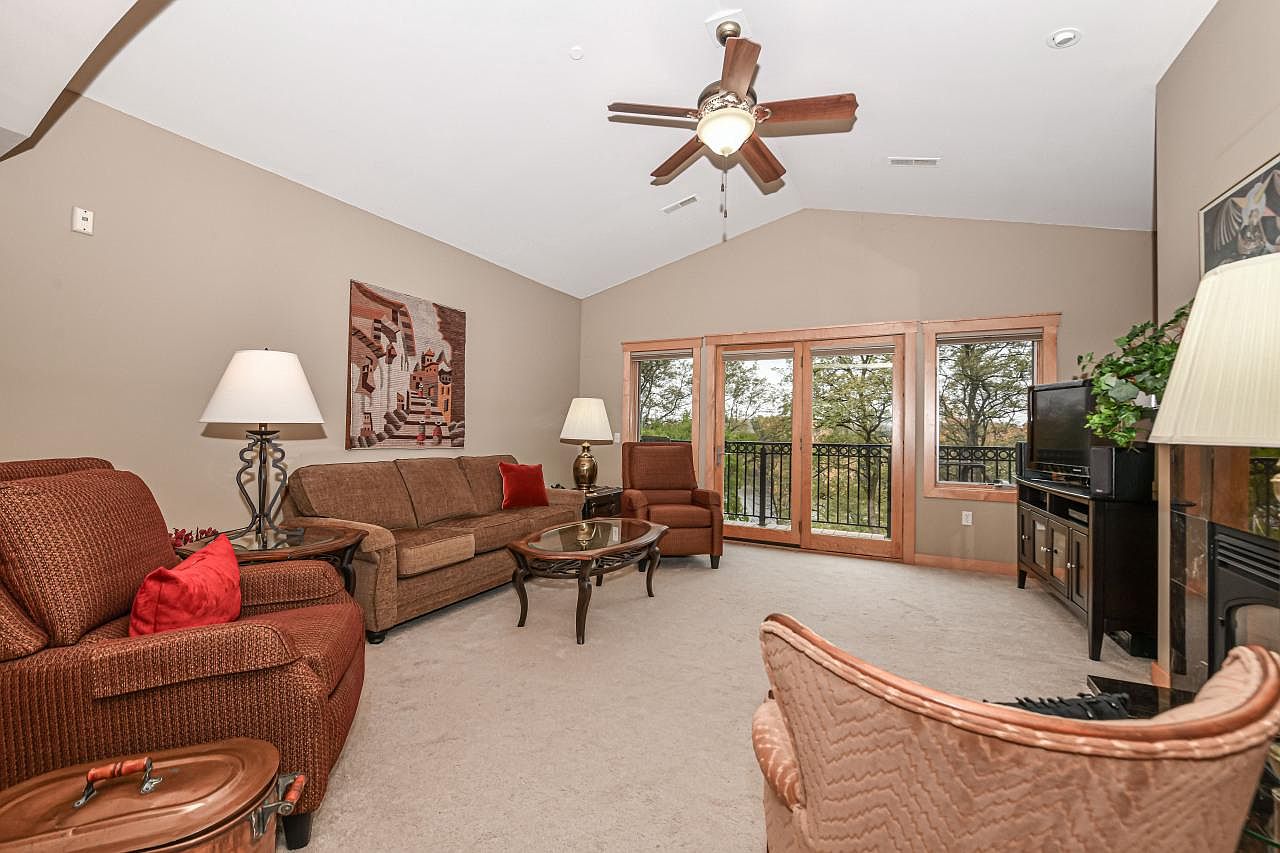 N51W34861 Wisconsin AVENUE UNIT 3117, Okauchee, WI 53069 MLS 1855593