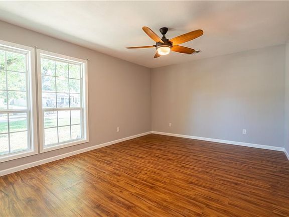 5th image of 2203 Vogel Ave