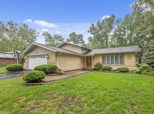 409 61st St, Willowbrook, IL