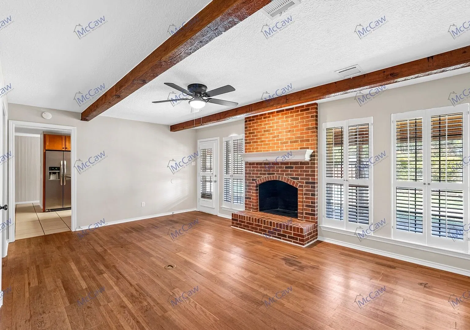 Stunning Ovilla Home - 4/2.5/2 on 1.1 Acres & Pool! — Photo 2