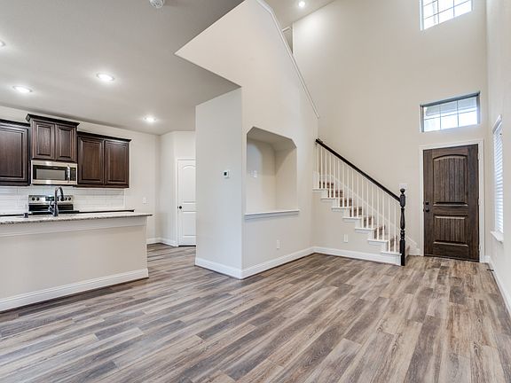 4th image of 6809 Topaz Dr
