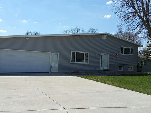 2nd image of 7 Venetian Dr