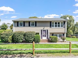 4 Hillside Rd, Gloucester, MA 01930