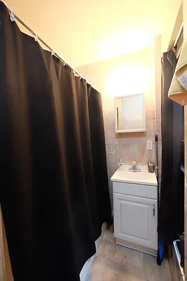 Rented by Keller Williams NYC | media 22