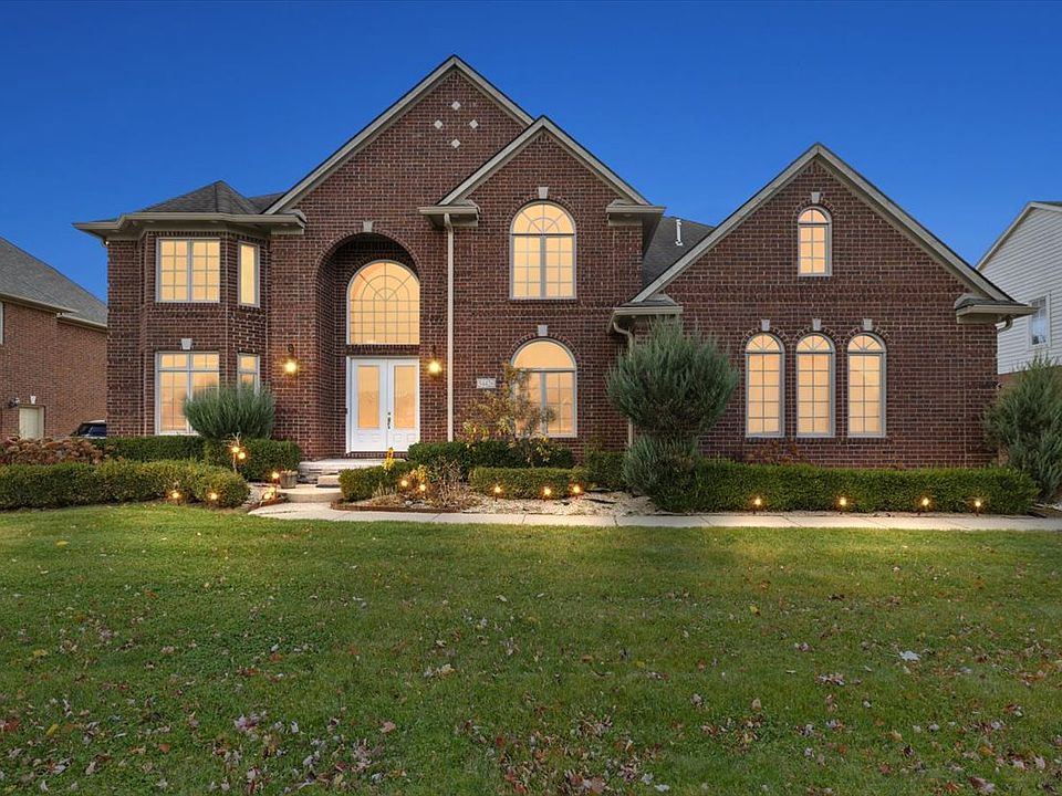 1st image of 54426 Pelican Ln