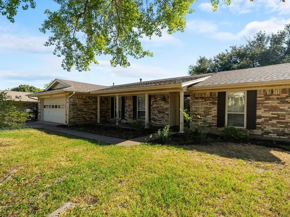 1324 Springbrook St, Mesquite, TX 75149