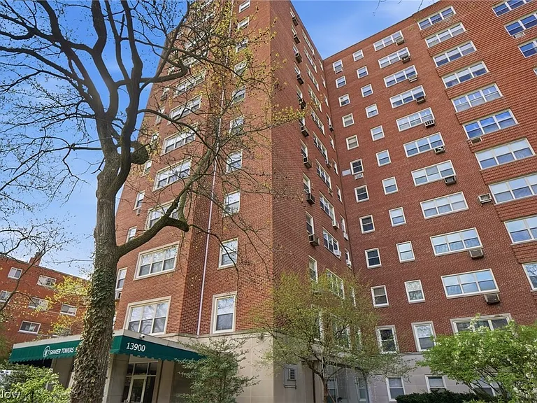 13900 Shaker Blvd #1012 — Photo 2
