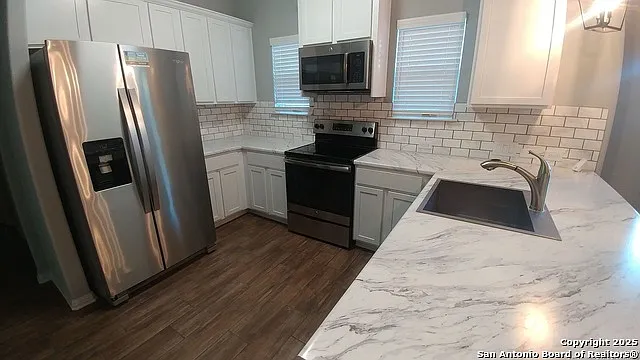 2 bed, 2.5 bath, 1232 sqft, $1,595 — Photo 3