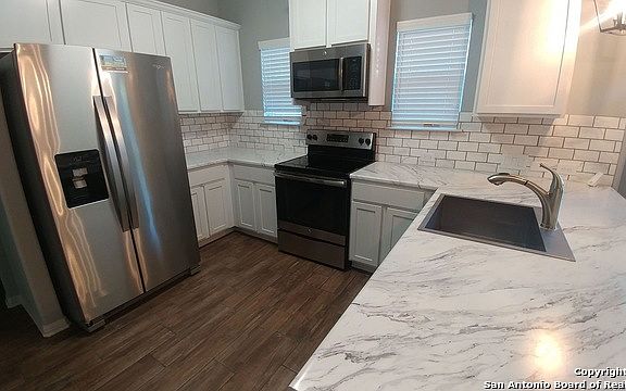 3rd image of 8535 Pecan Cross