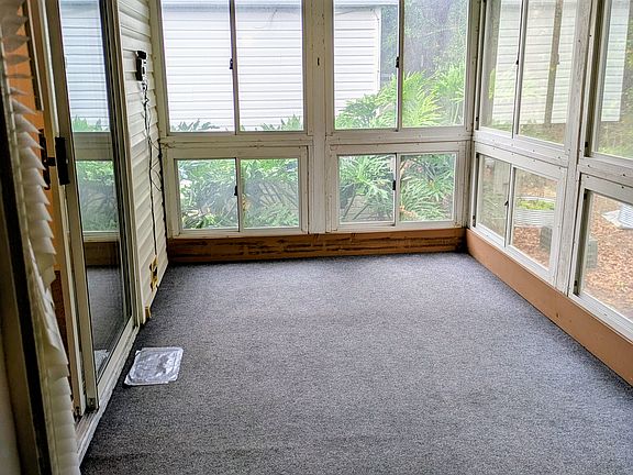 4th image of 32330 Oak Park Dr