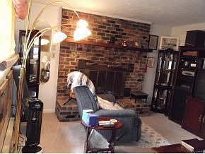 3rd image of 104 Woodlyn St