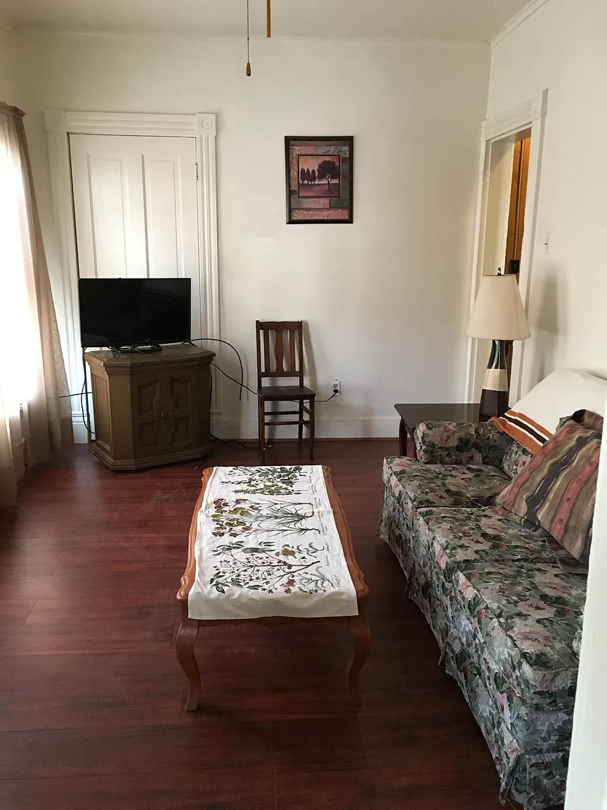 105 15th St photo 1