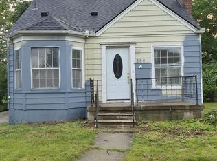 826 Etowah Ave, Royal Oak, MI 48067