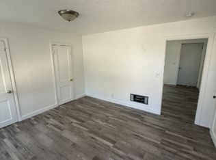 420 Water St APT 7, Center Pt, IA 52213