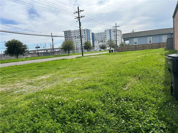 2206 Gravier St, New Orleans, LA 70119
