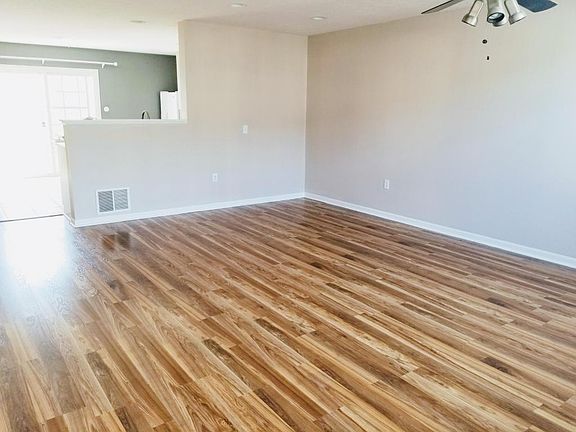 2nd image of 354 Douglasfir Dr