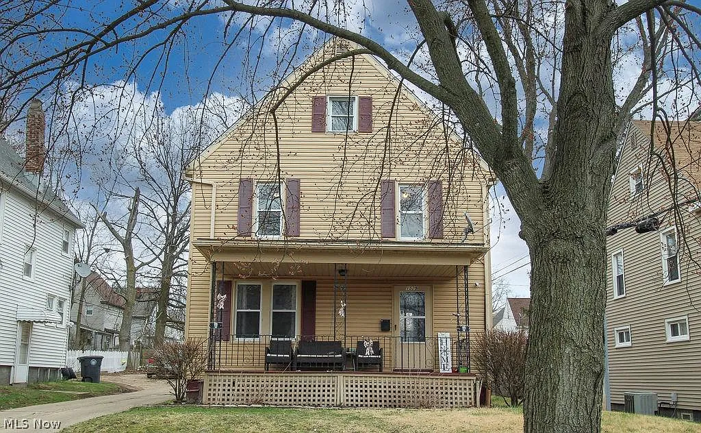 1529 Beardsley St photo 1