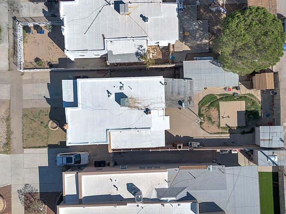 2nd image of 3906 Idalia Ave