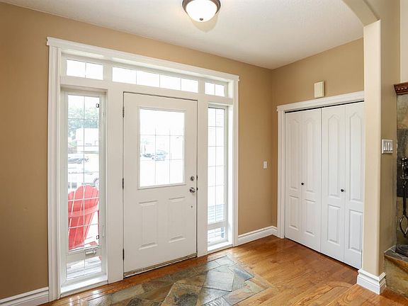 3rd image of 14 E Centennial Pl