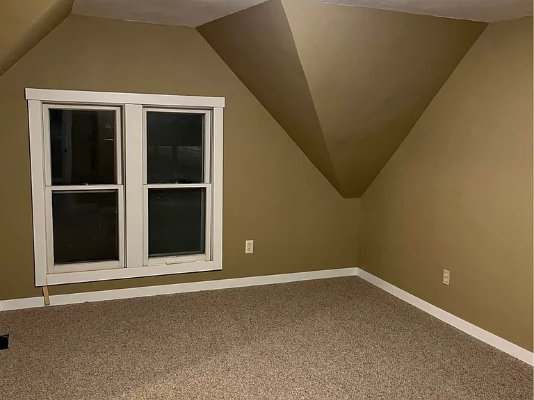 800 E Main St — Photo 5